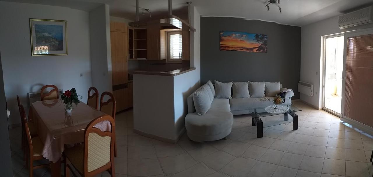 Apartment Rubin Kaštela Екстериор снимка